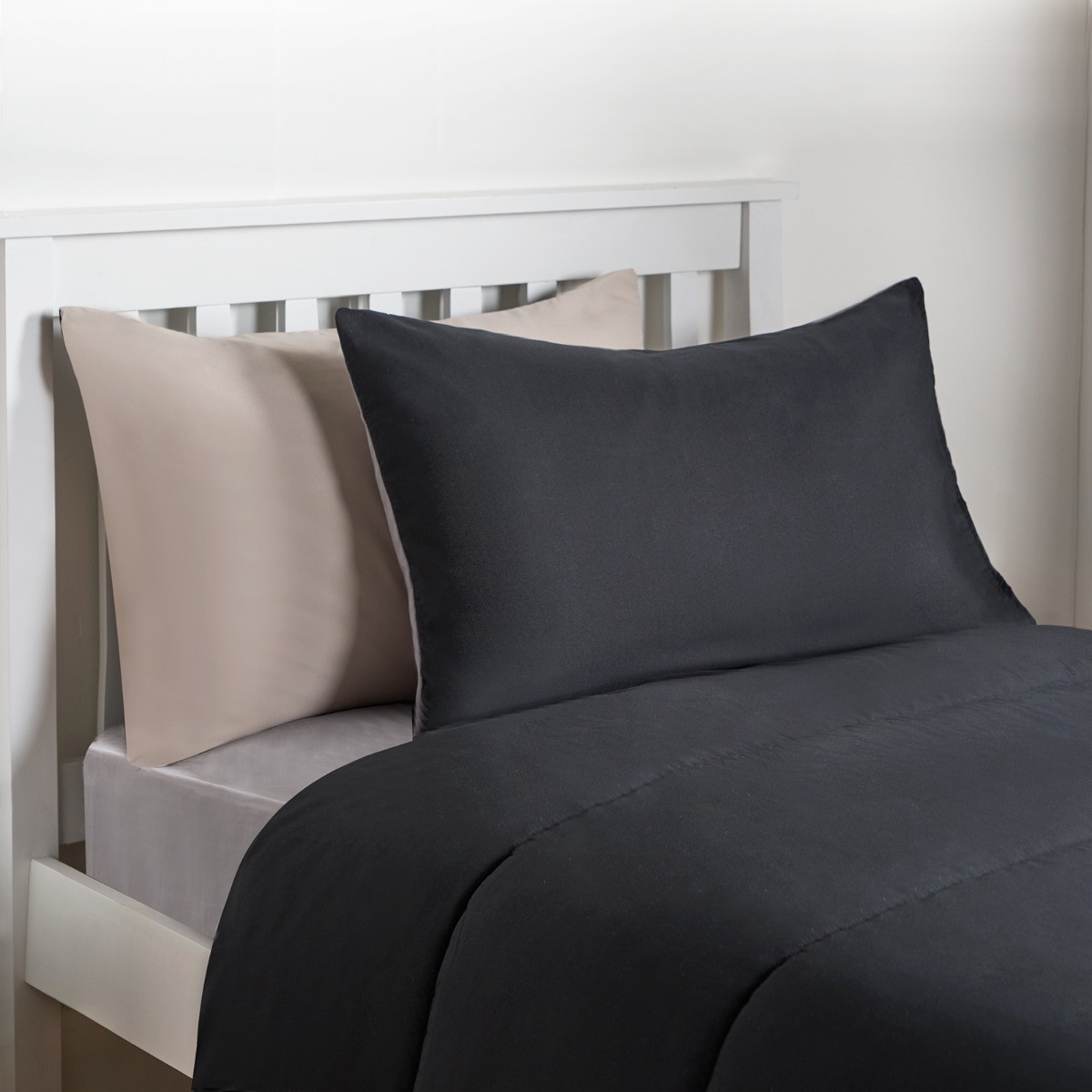 OHS Coverless 10.5 Tog Reversible Duvet & Pillowcase - Black/Stone >