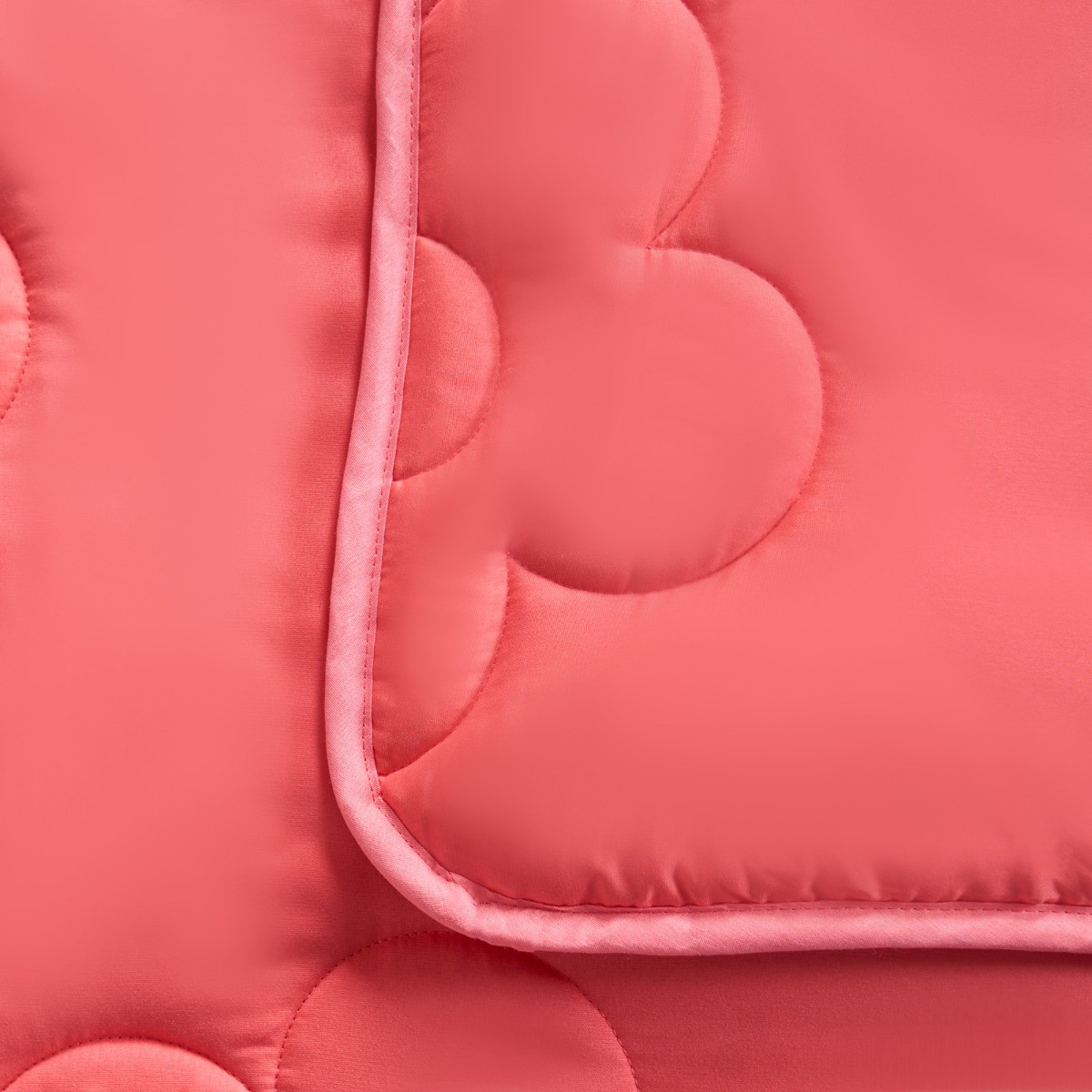 OHS Coverless Daisy Quilted 7.5 Tog Duvet Set - Coral Pink  >