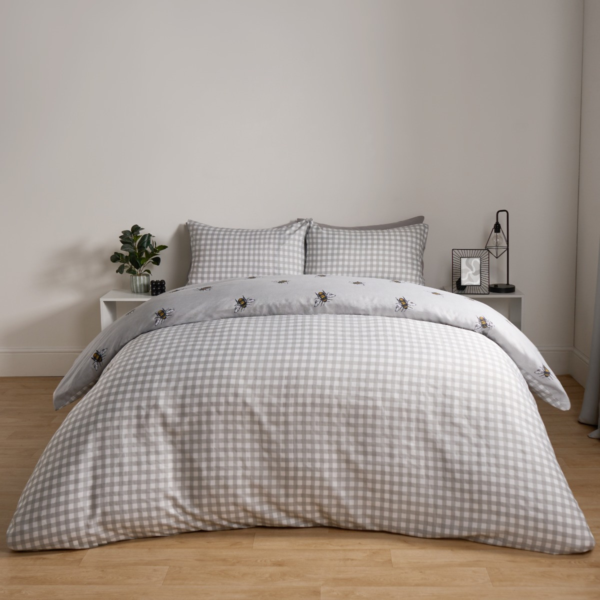 OHS Bee Print Reversible Gingham Duvet Cover Set - Grey>