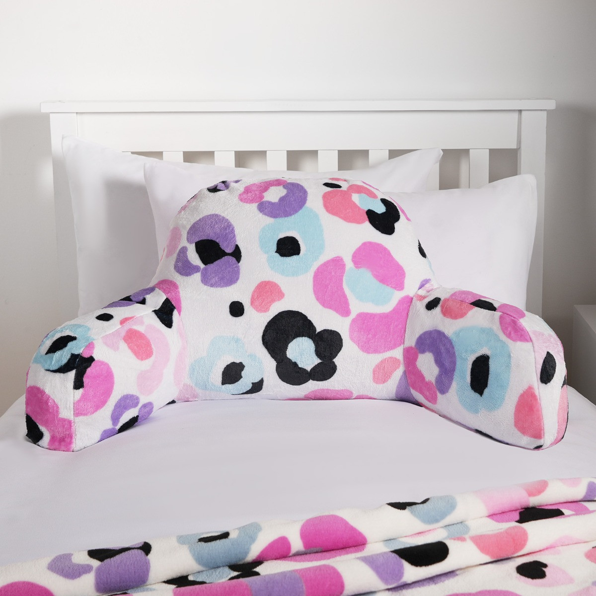 OHS Kids Leopard Fleece Cuddle Cushion - Pink >