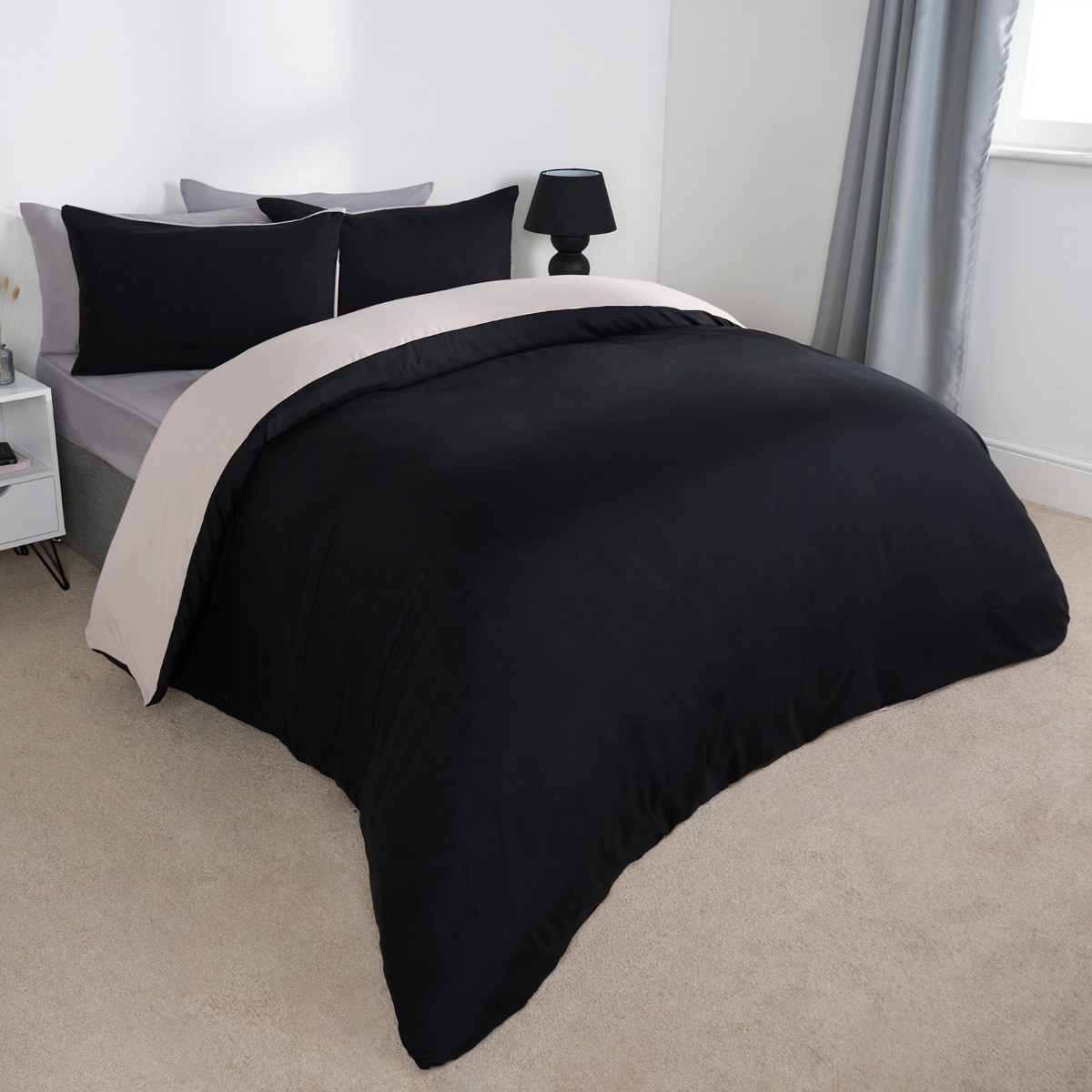 Brentfords Reversible Duvet Cover Set - Black/Natural>