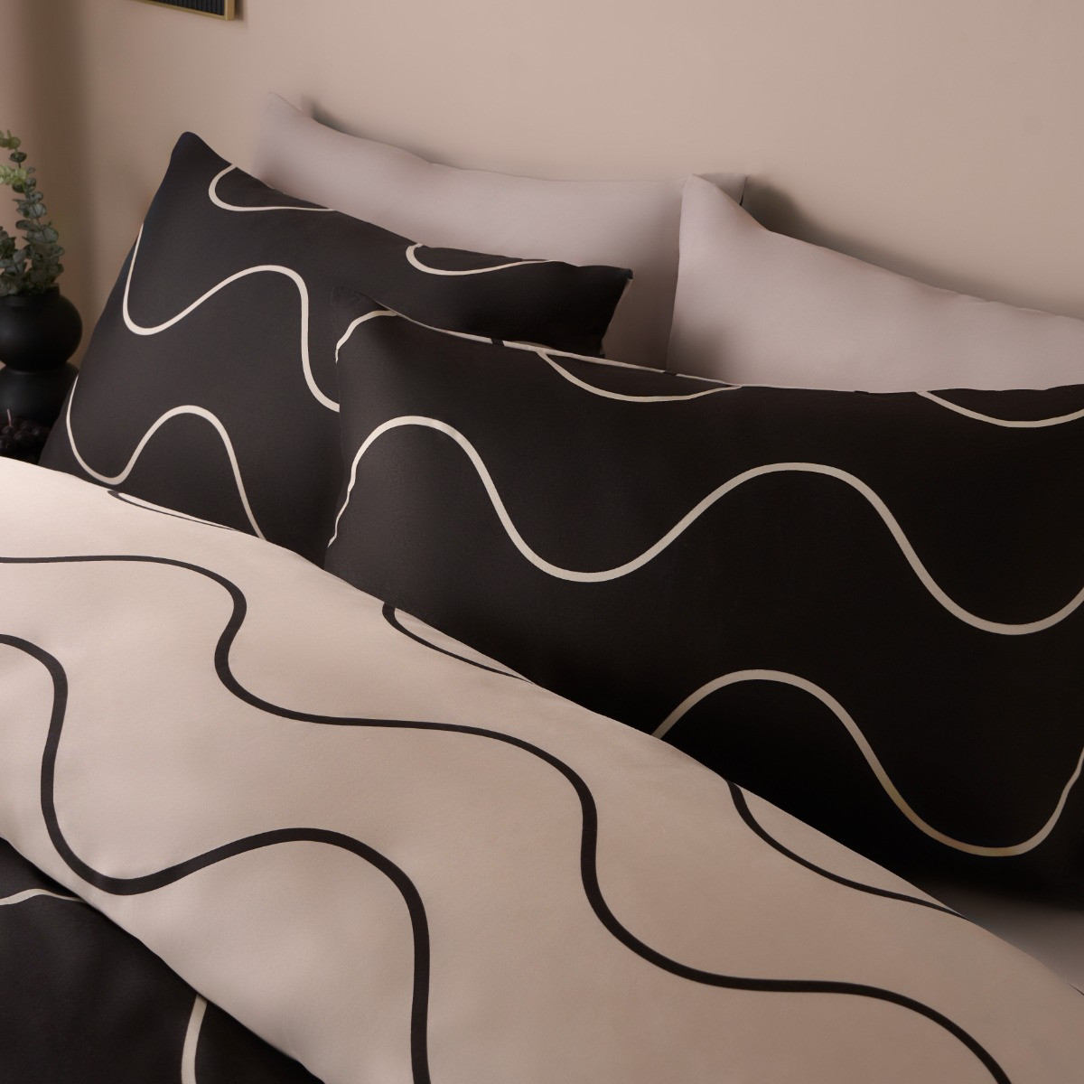 OHS Waved Lines Print Duvet Cover Set, Monochrome- King>