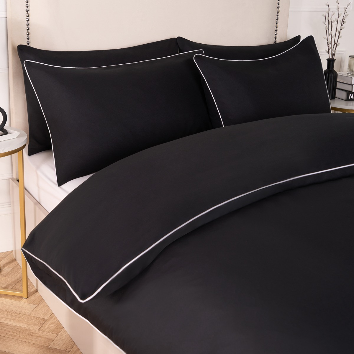 OHS Piped Edge Duvet Set, White/Black - King>