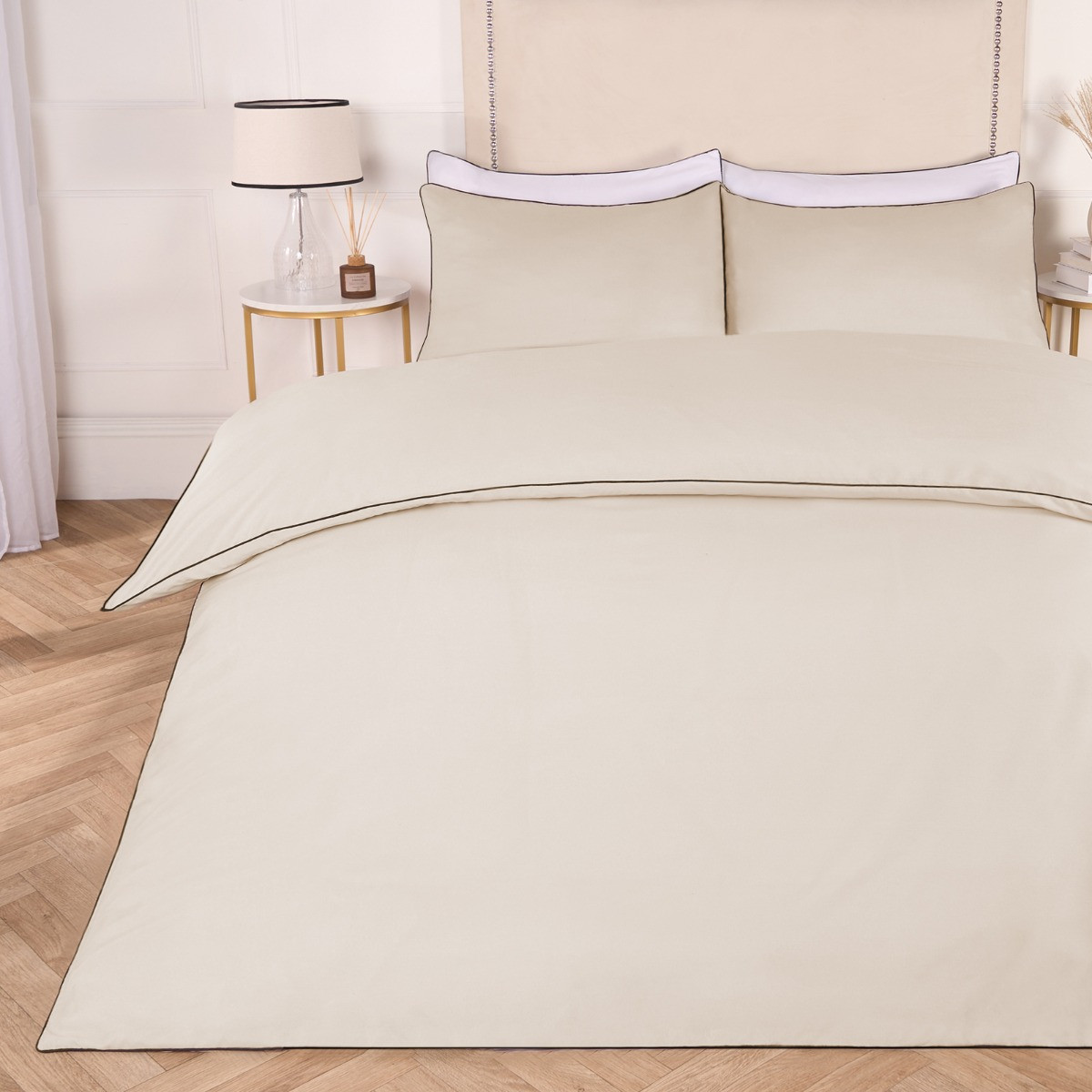 OHS Piped Edge Duvet Set, Cream/Black - King>