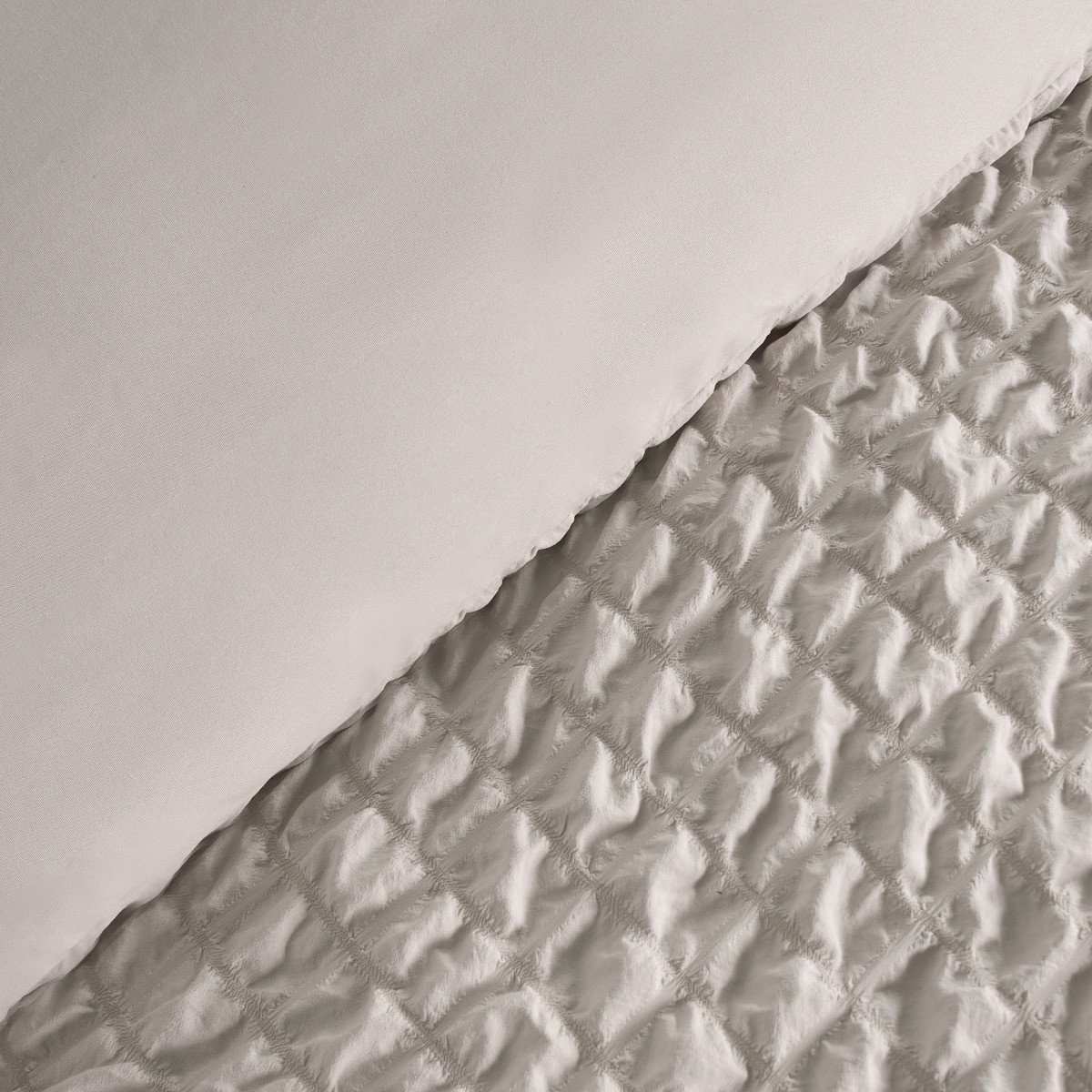 OHS Geometric Seersucker Duvet Set, Natural - King>