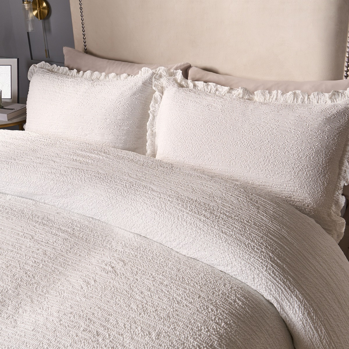 OHS Seersucker Frill Duvet Cover Set - White>