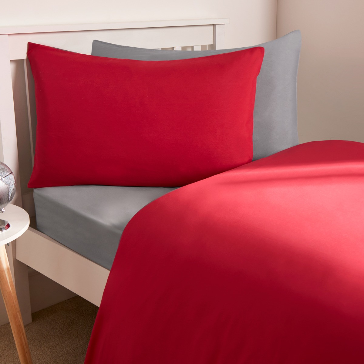 Brentfords Reversible Duvet Cover Set - Red/Grey>