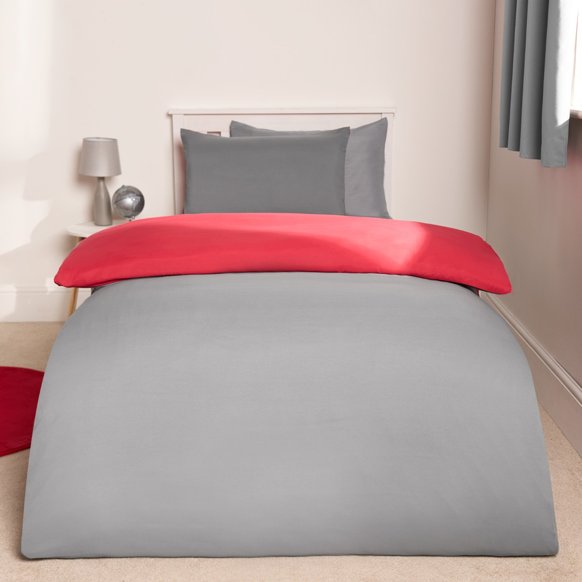 Brentfords Reversible Duvet Cover Set - Red/Grey>