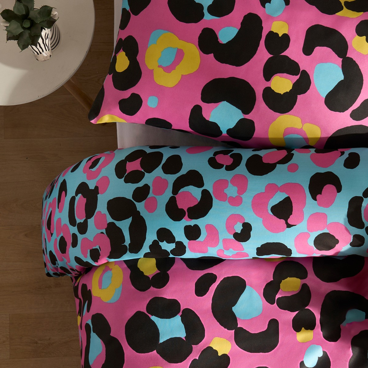 OHS Abstract Neon Leopard Print Reversible Duvet Set - Pink>