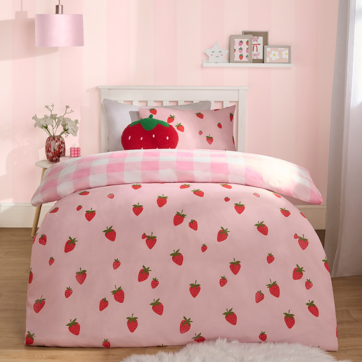 OHS Strawberry Gingham Print Reversible Duvet Set - Pink>