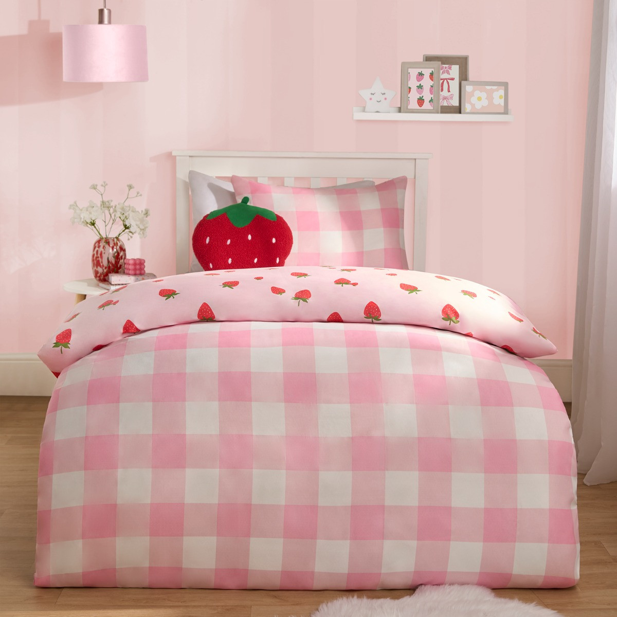 OHS Strawberry Gingham Print Reversible Duvet Set - Pink>