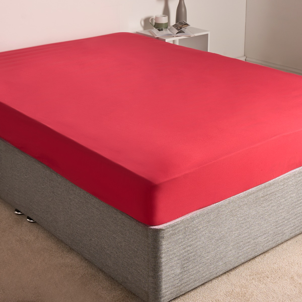 Brentfords Plain Dye Fitted Sheet - Red>