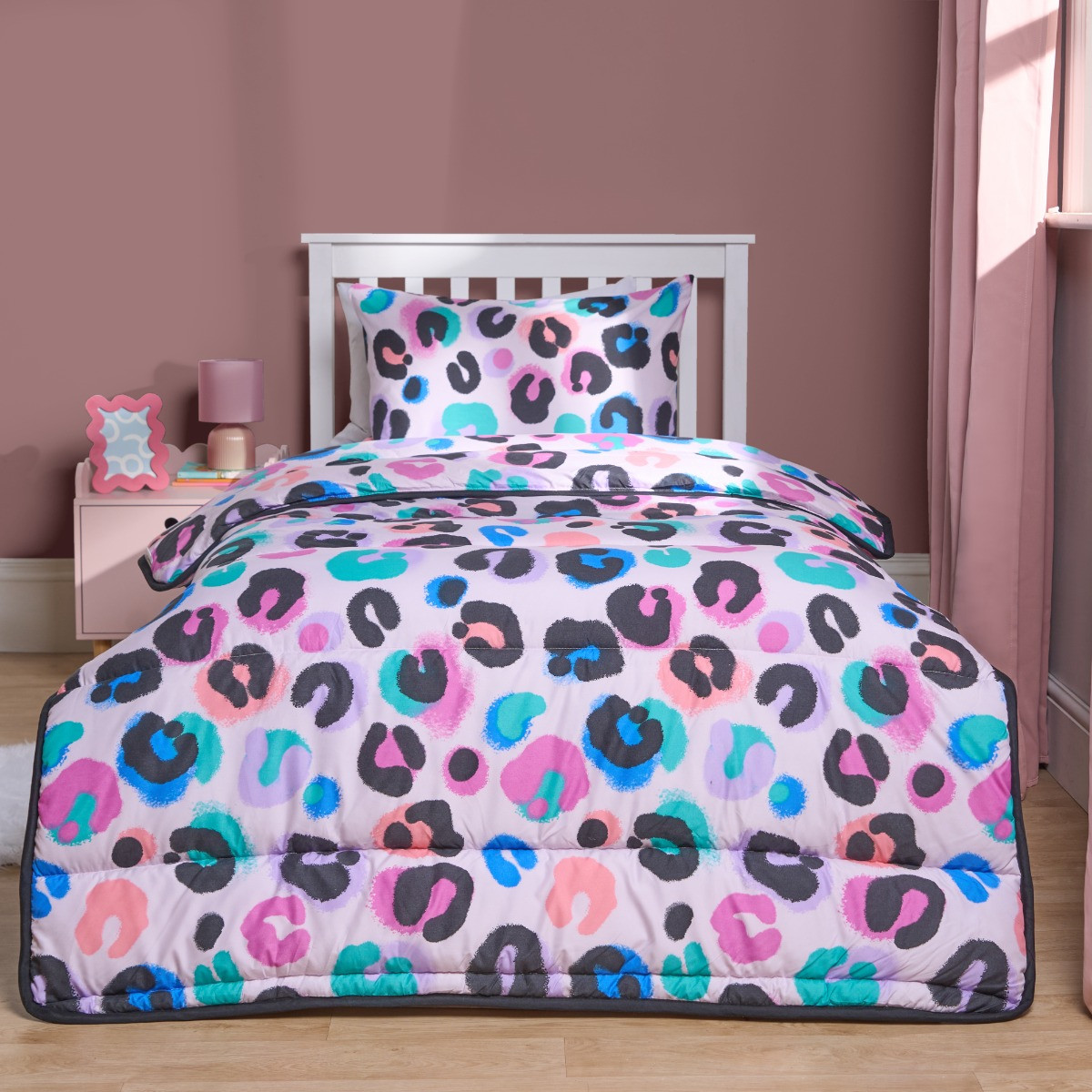 OHS Leopard Coverless 10.5 Tog Duvet Set, Pink - Single>