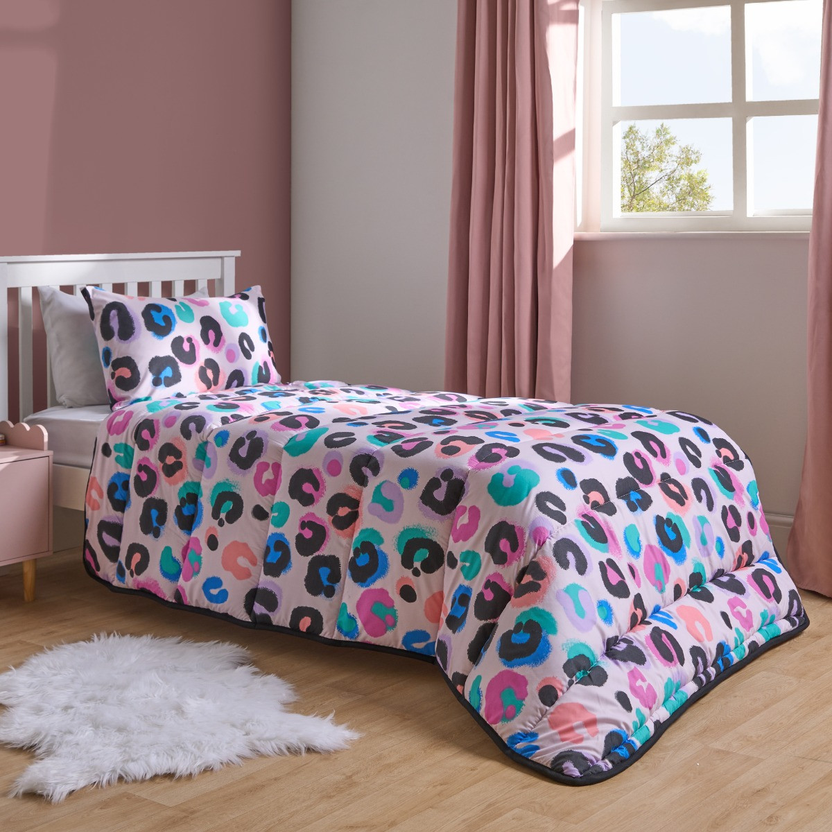 OHS Leopard Coverless 10.5 Tog Duvet Set, Pink - Single>