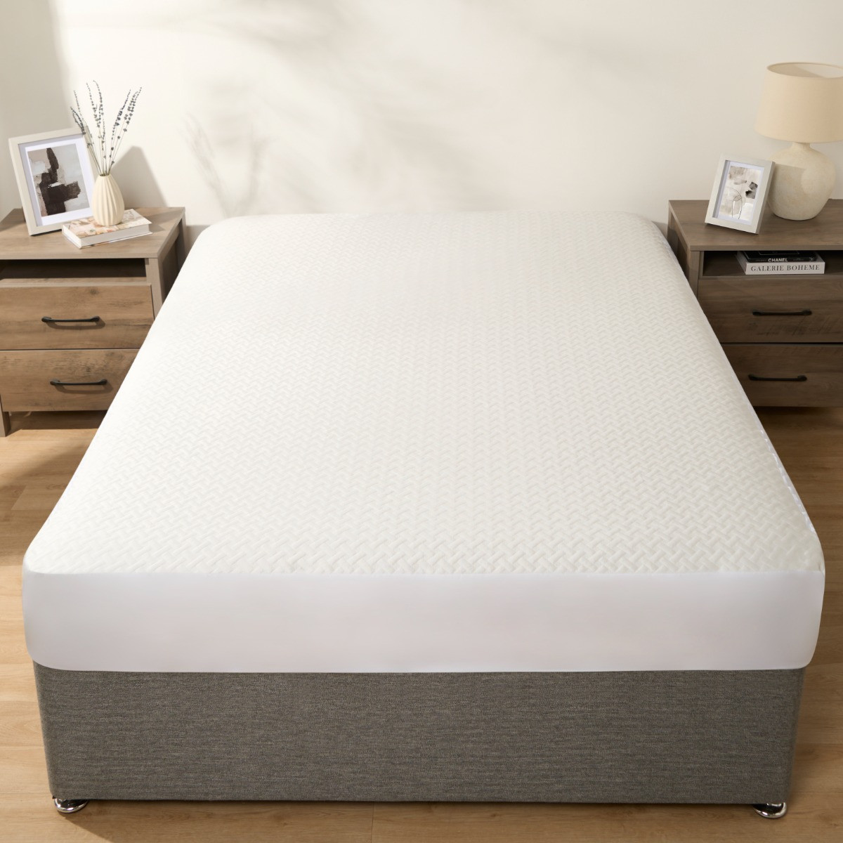 OHS Cooling Mattress Protector, White - Single>