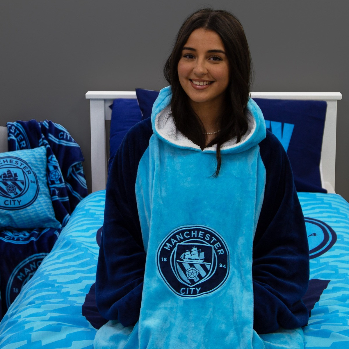 Manchester City Wearable Hoodie Blanket - Blue>