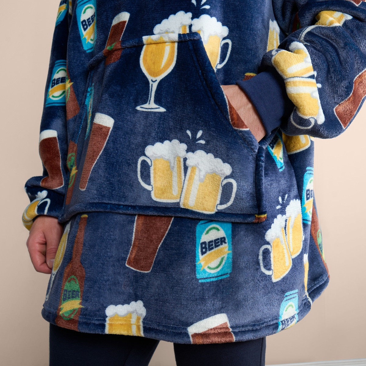 OHS Adults Beer Pint Print Hoodie Blanket - Navy>