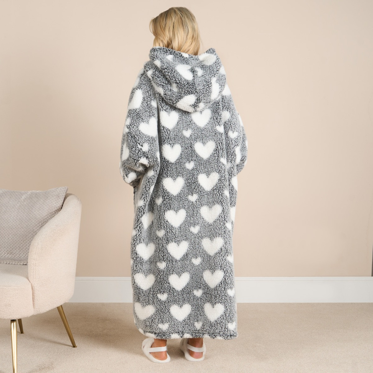 OHS Adults Extra Long Heart Teddy Marl Hoodie Blanket - Black>