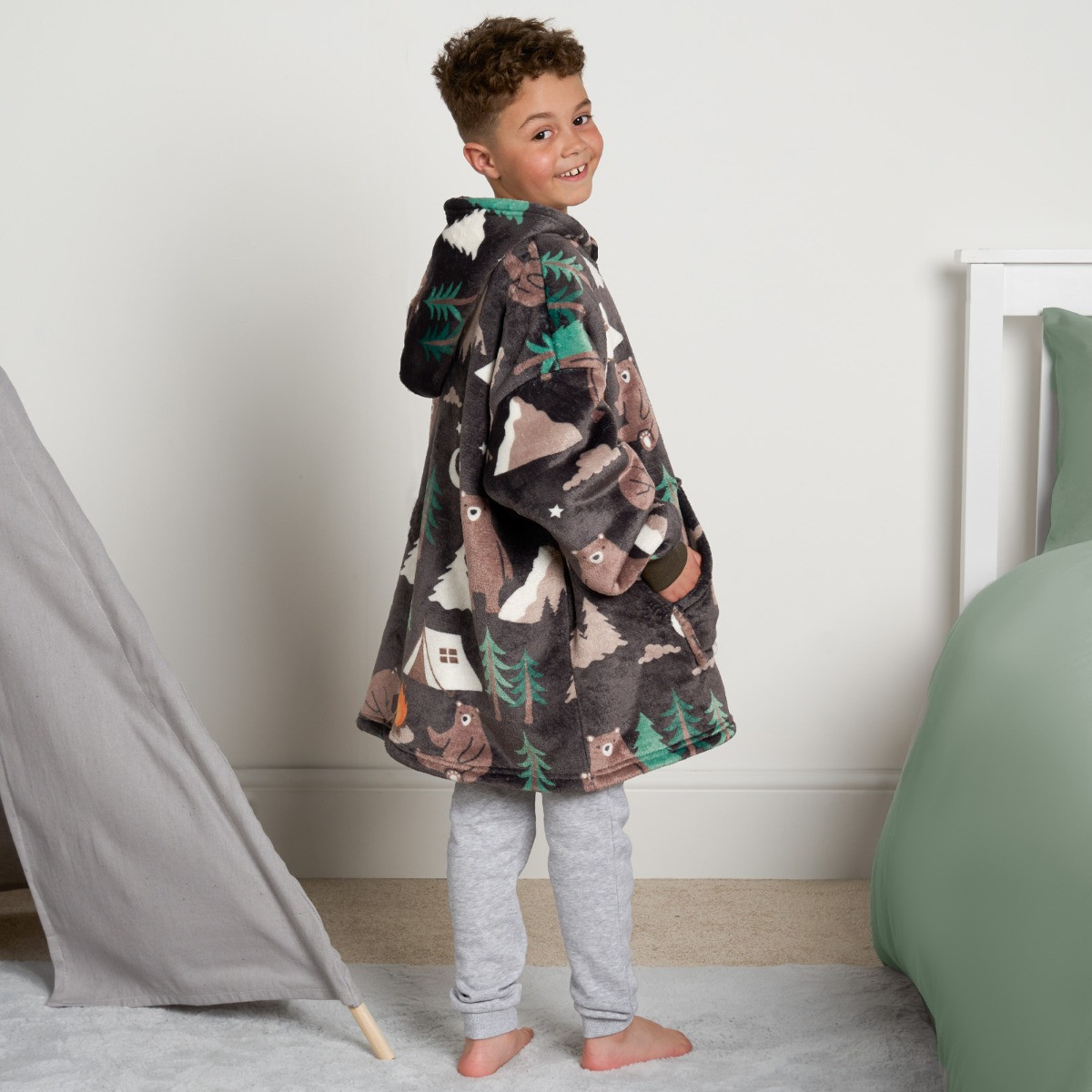 OHS Kids Woodland Bear Campfire Print - Charcoal >