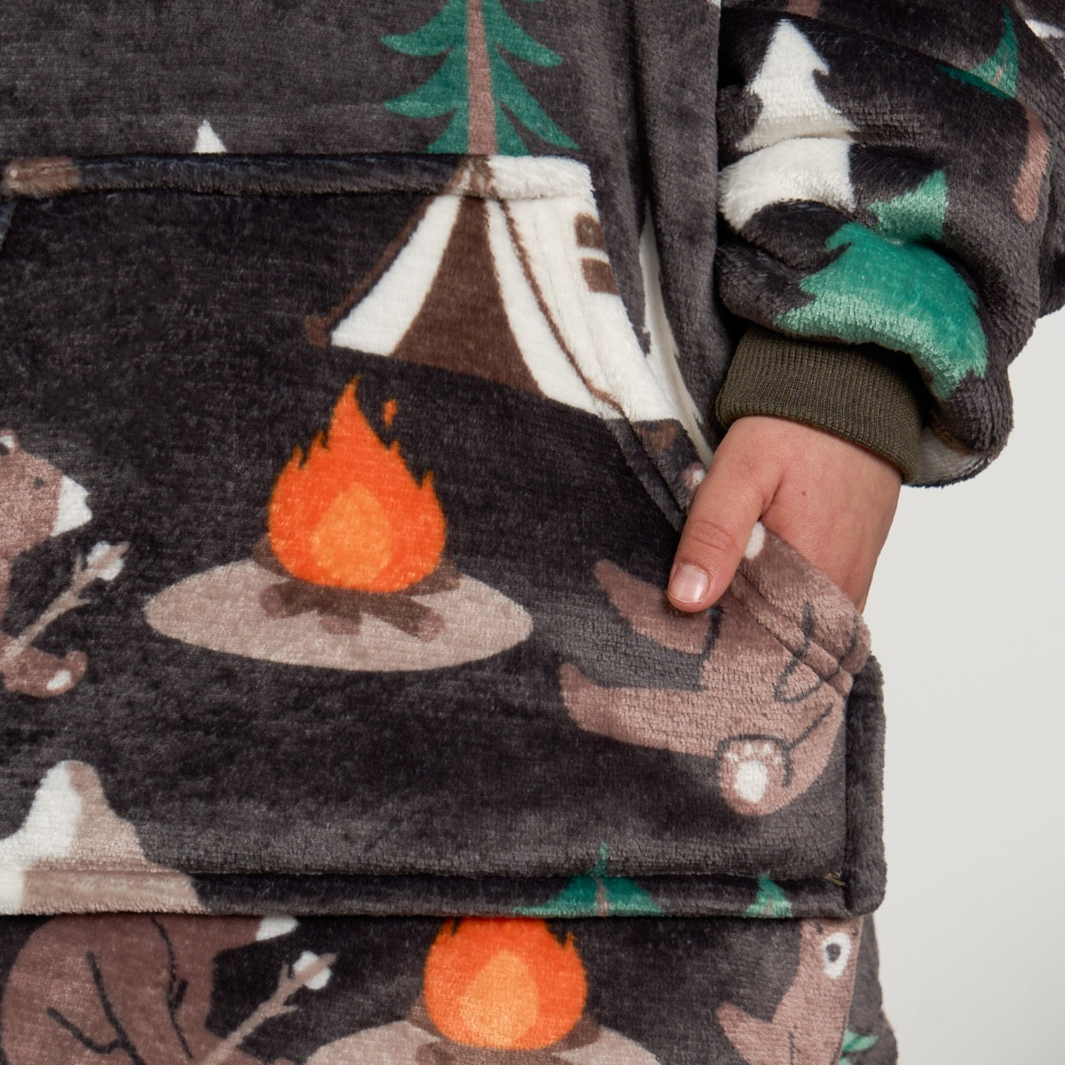 OHS Kids Woodland Bear Campfire Print - Charcoal >