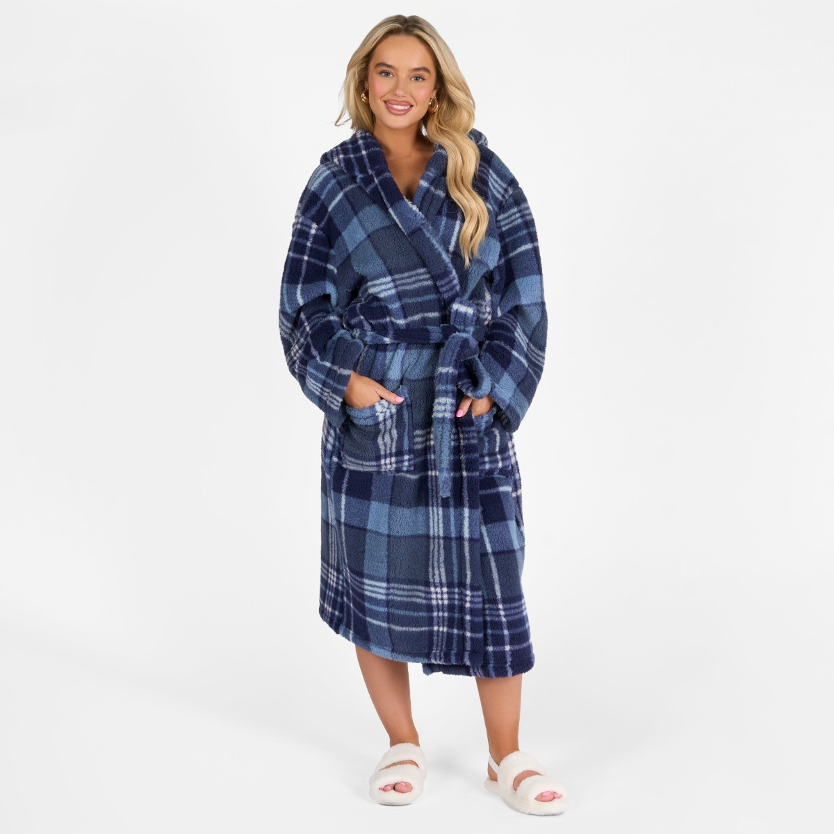 OHS Tartan Check Print Teddy Dressing Gown, Adults - Navy>