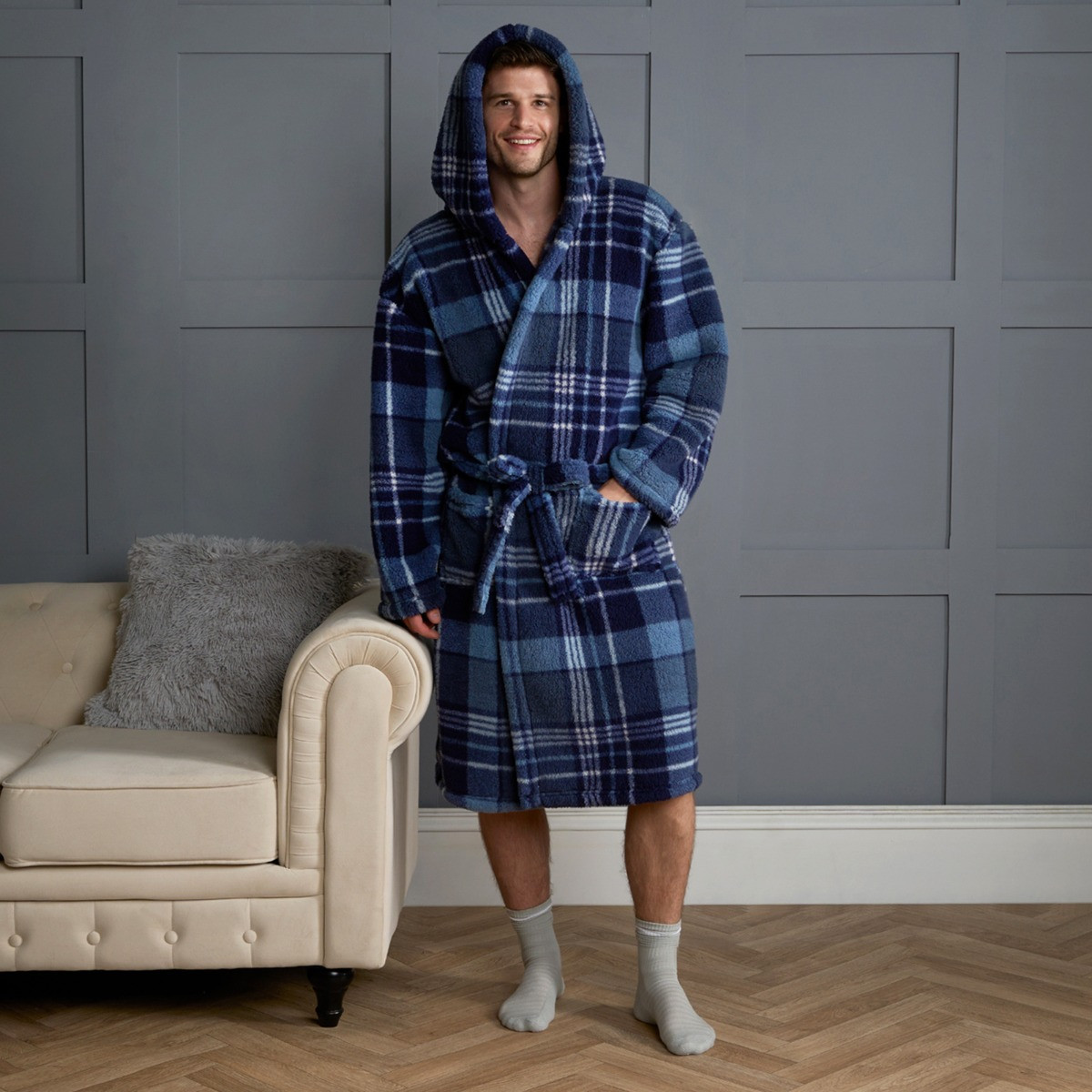 OHS Tartan Check Print Teddy Dressing Gown, Adults - Navy>