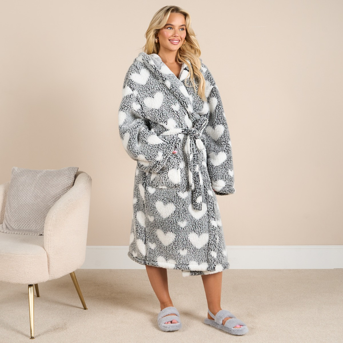 OHS Heart Print Teddy Marl Dressing Gown, Adults - Black >