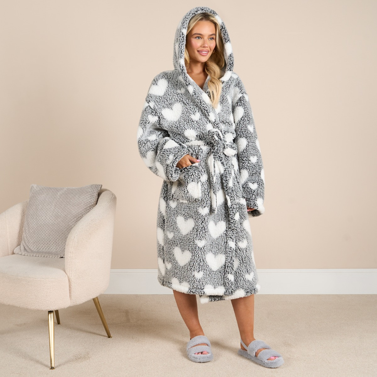 OHS Heart Print Teddy Marl Dressing Gown, Adults - Black >