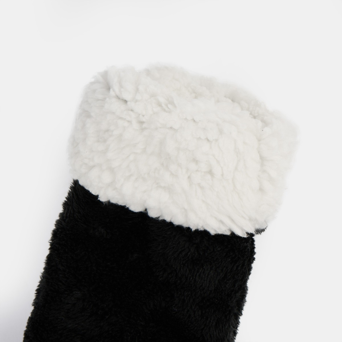 OHS Teddy Sherpa Reverse Slipper Socks - Black>