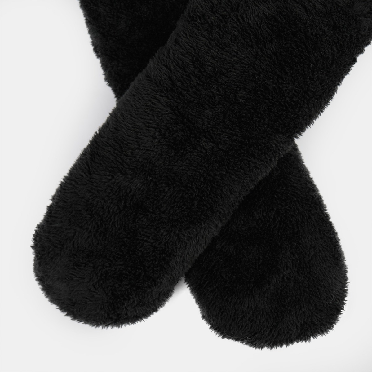 OHS Teddy Sherpa Reverse Slipper Socks - Black>