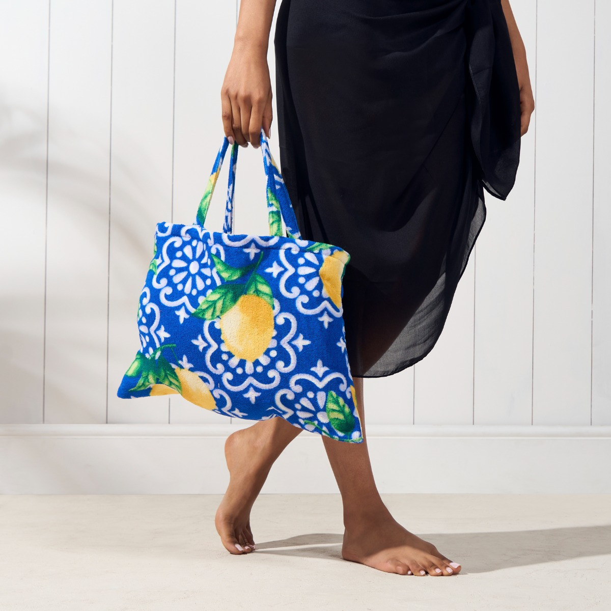 OHS Lemon Tile Print Beach Towel in a Bag - Blue/White>