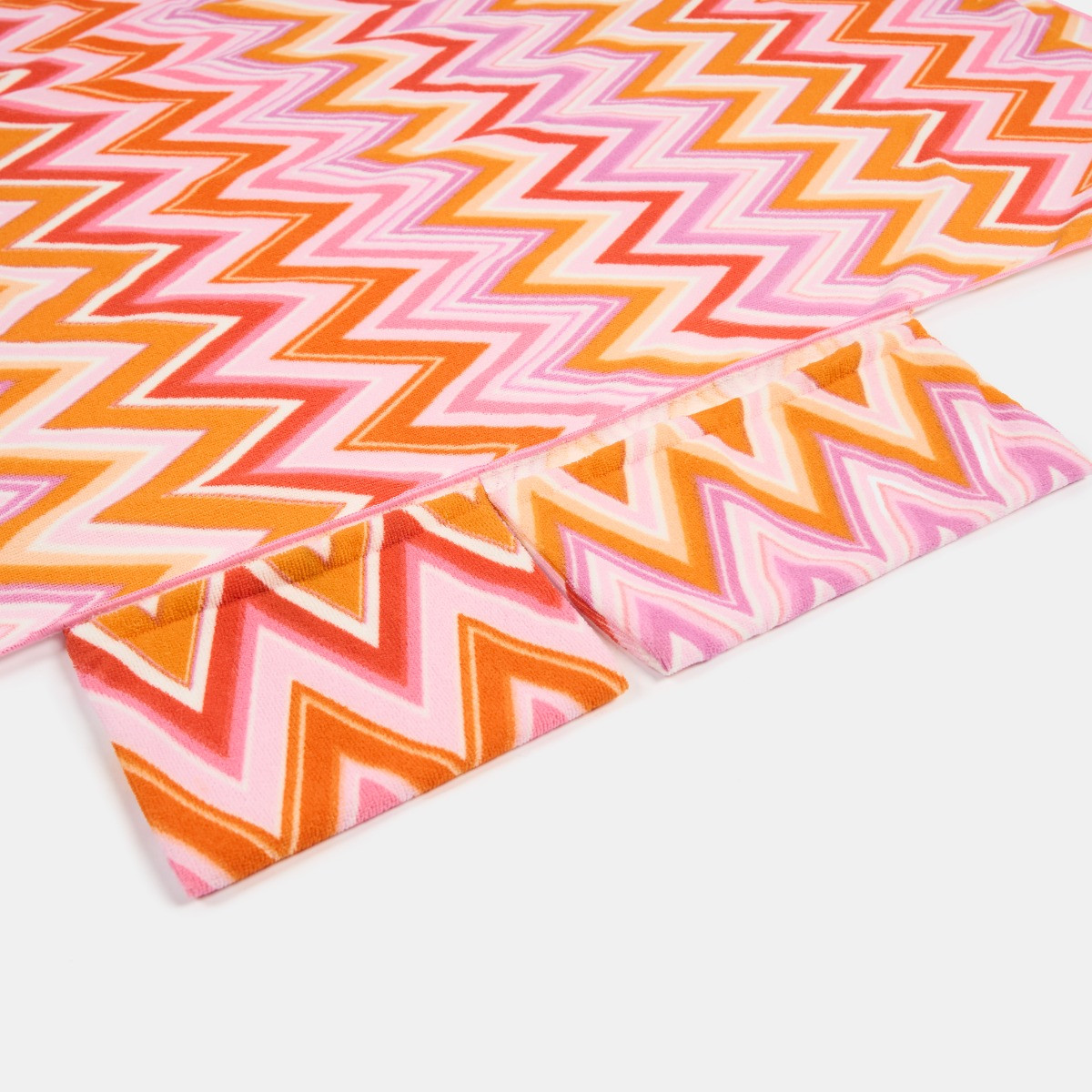 OHS Zigzag Print Beach Towel in a Bag - Orange>