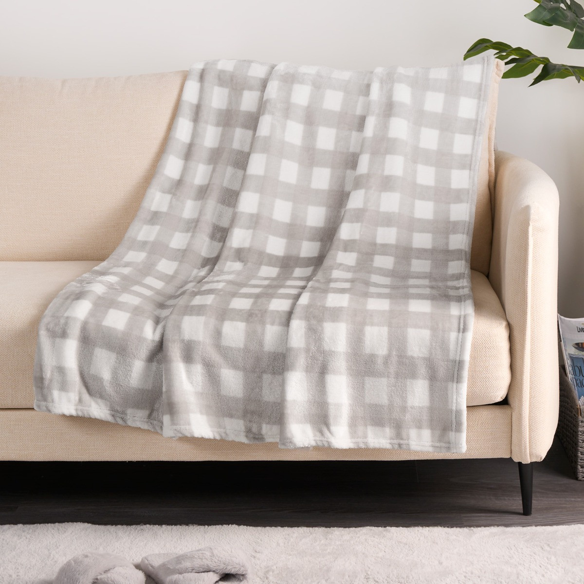 OHS Ultra Soft Gingham Print Throw - Grey>