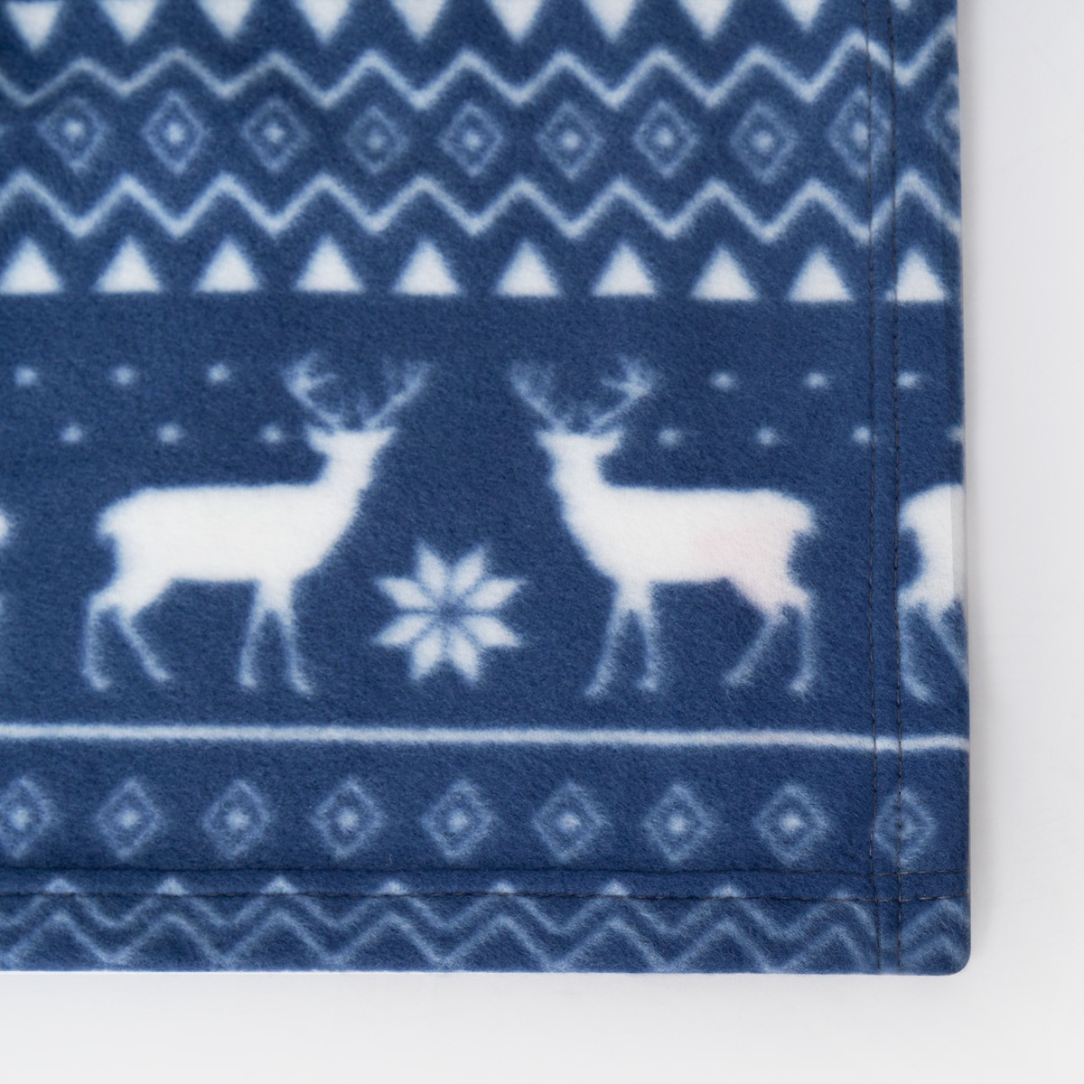 OHS Christmas Nordic Fleece Throw - Navy>