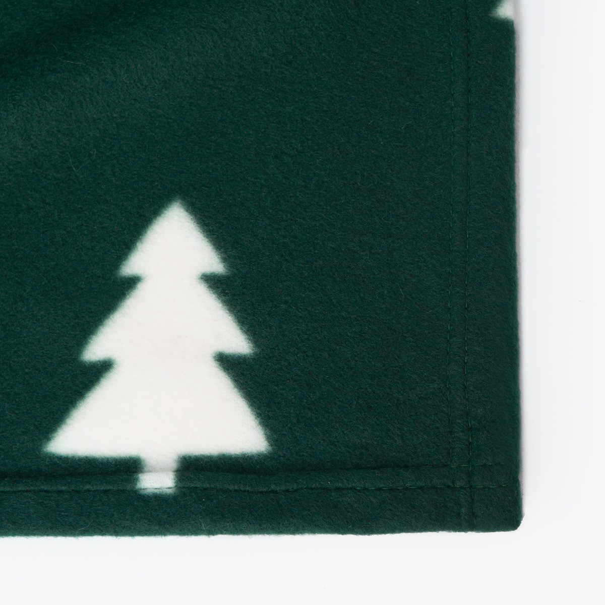 OHS Christmas Tree Print Fleece Throw - Green>