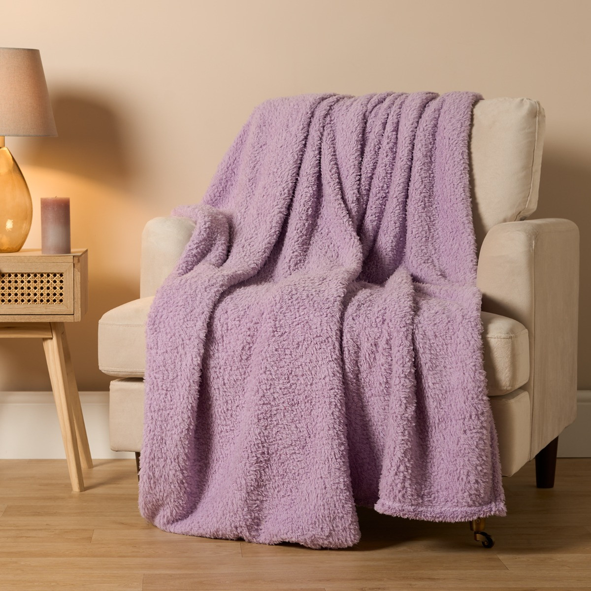 Brentfords Teddy Fleece Throw - Lilac >