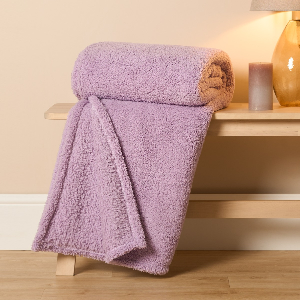 Brentfords Teddy Fleece Throw - Lilac >