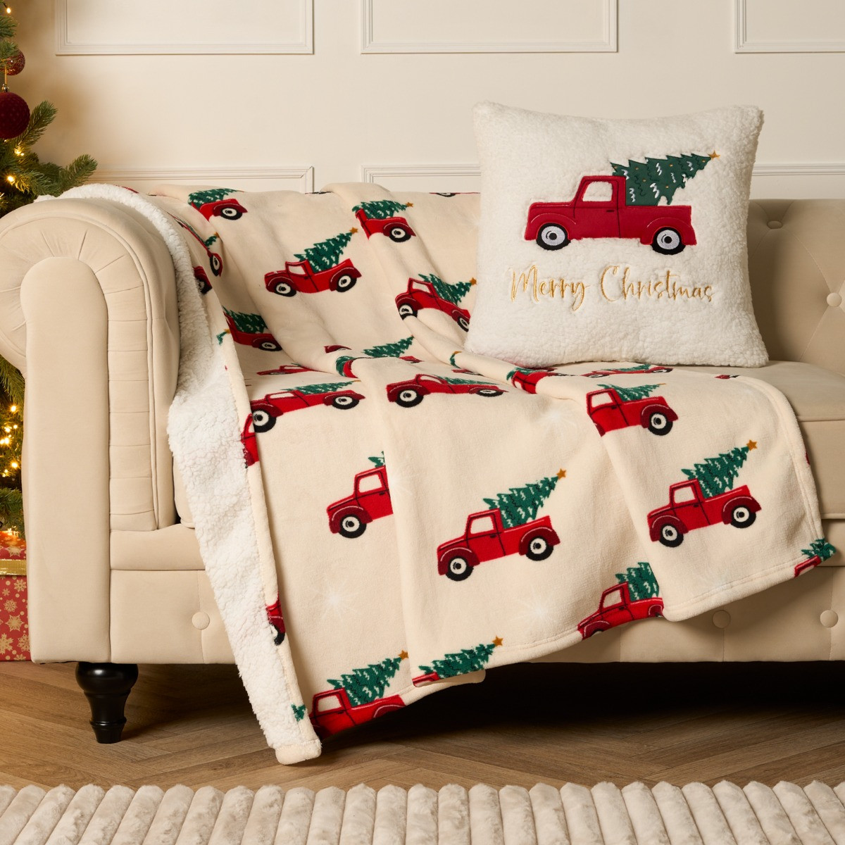 OHS Home for Christmas Printed Throw - Natural >