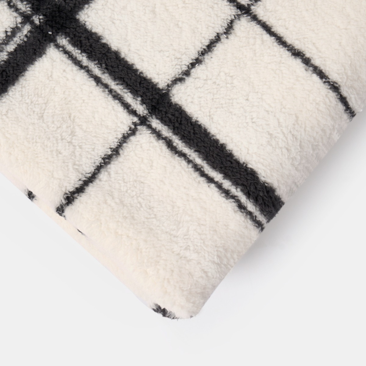 OHS Oakley Grid Check Teddy Throw - Monochrome>