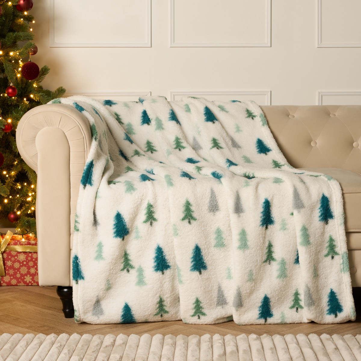 OHS Christmas Tree Print Teddy Throw Cream