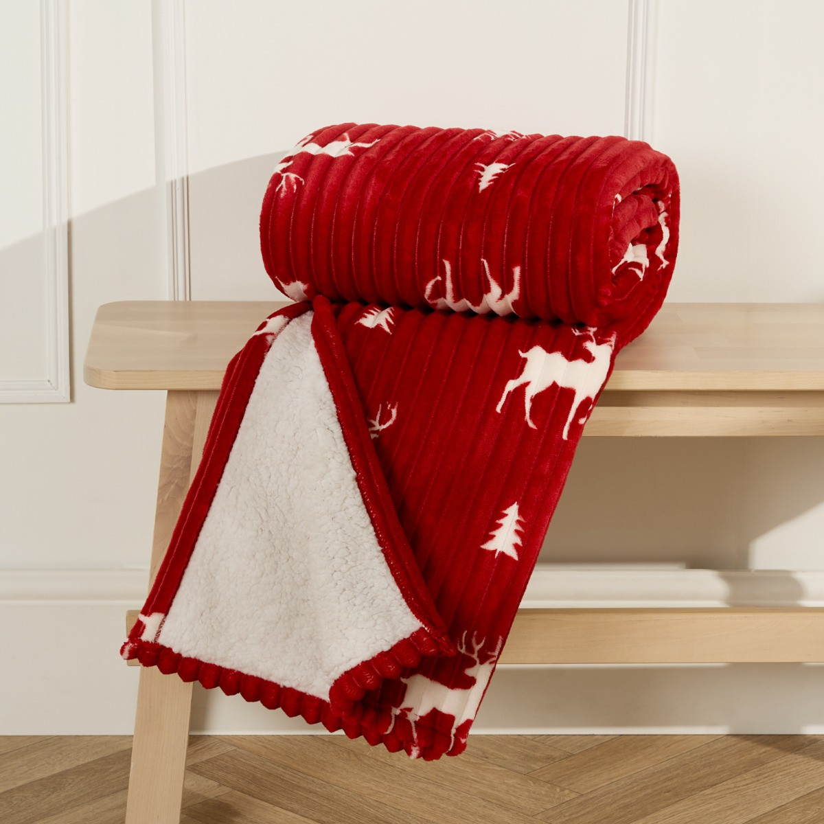 OHS Ribbed Stag Throw Sherpa Reverse - Red>