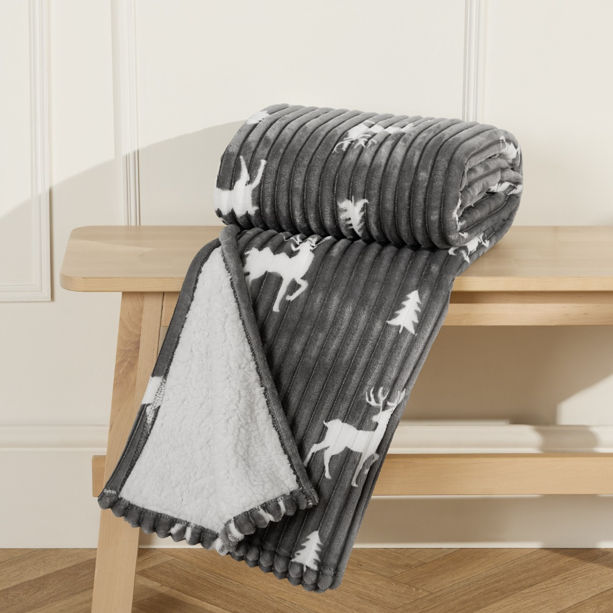 OHS Ribbed Stag Throw Sherpa Reverse - Grey>