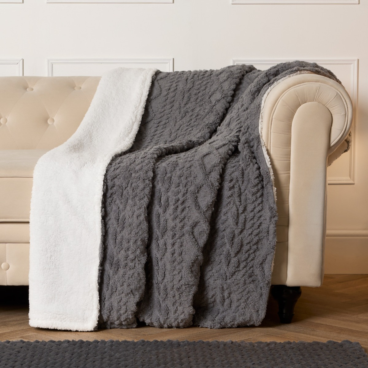 OHS Cable Knit Sherpa Throw - Grey>