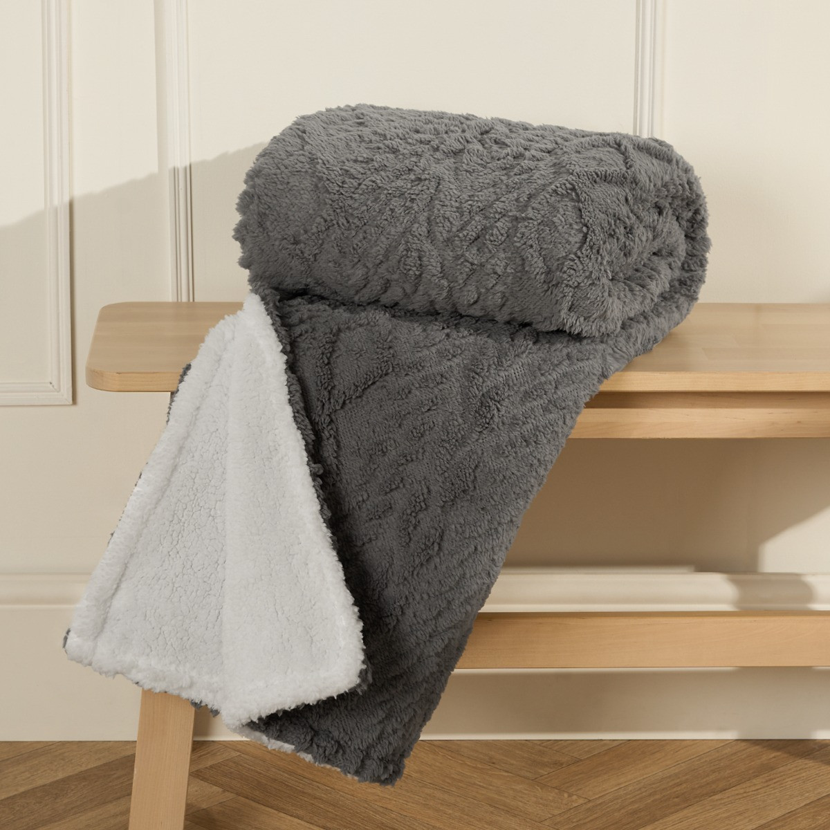 OHS Cable Knit Sherpa Throw - Grey>