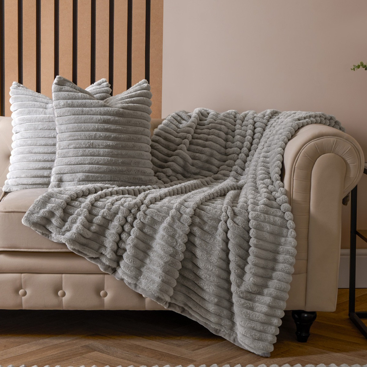 OHS Faux Fur Thick Ribbed Throw - Grey>