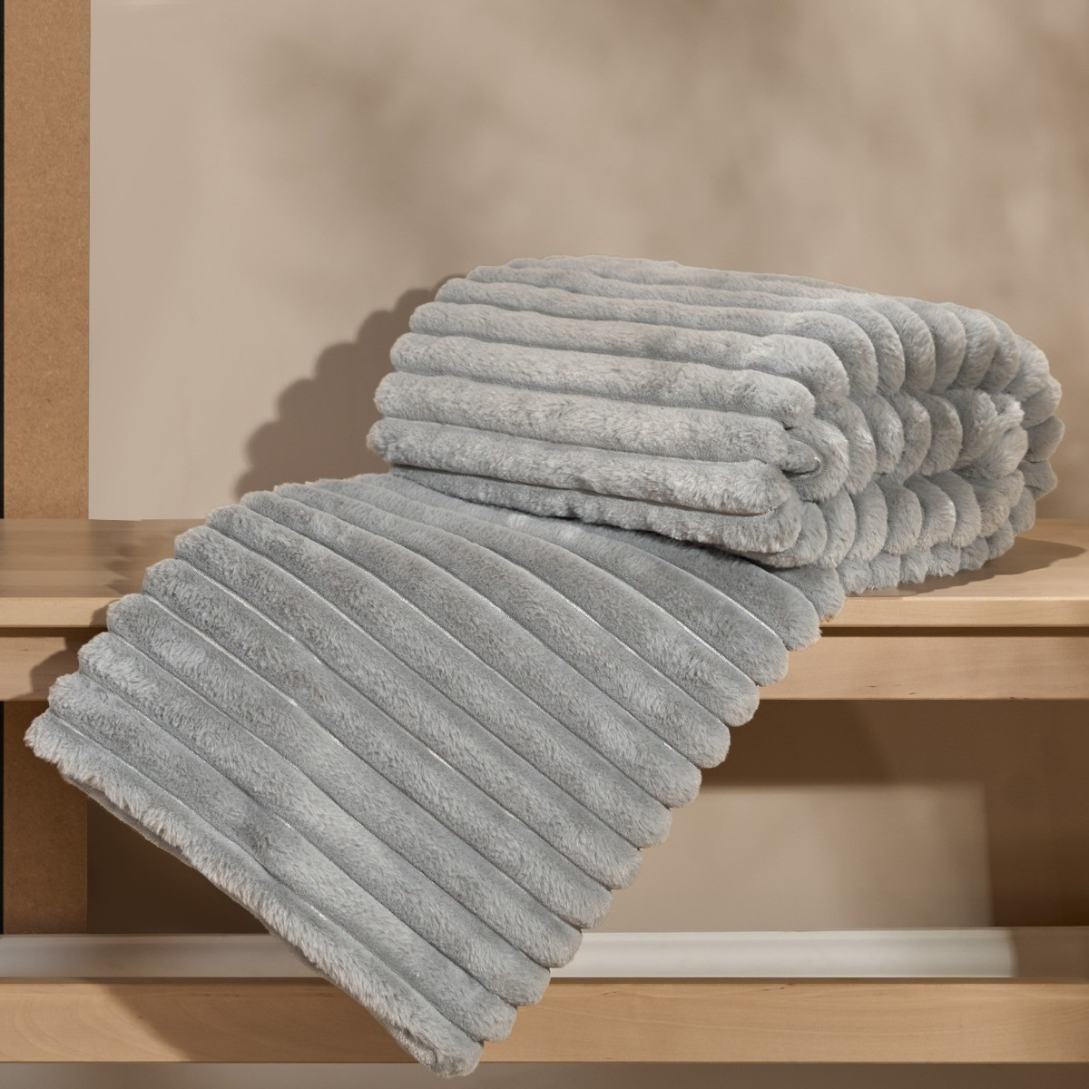 OHS Faux Fur Thick Ribbed Throw - Grey>