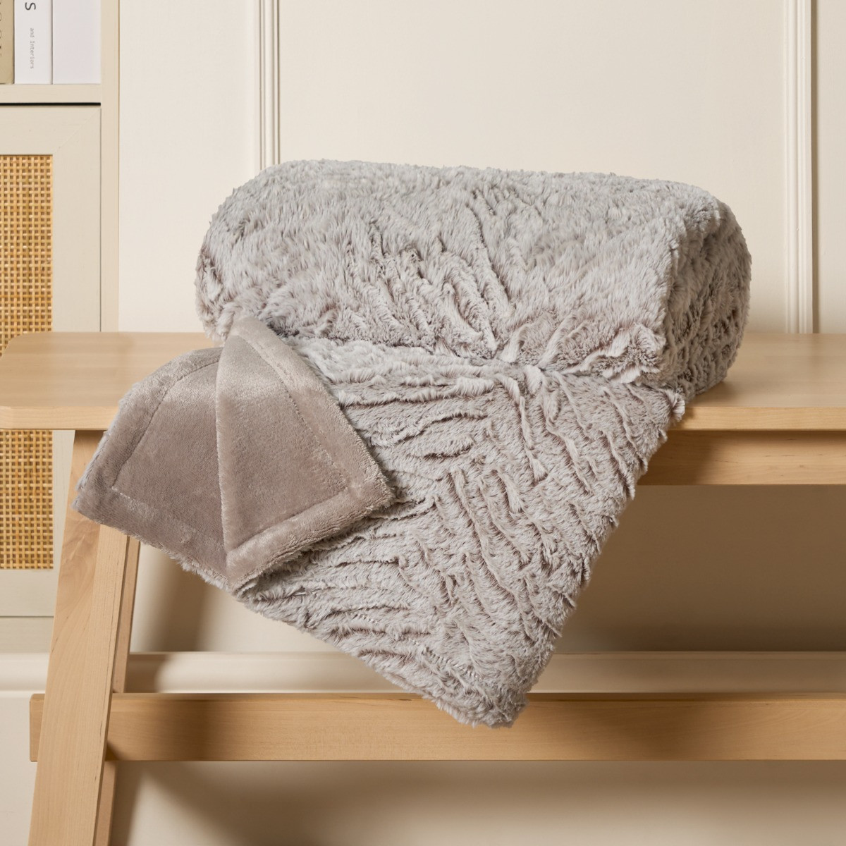 OHS Faux Fur Two Tone Throw - Natural >