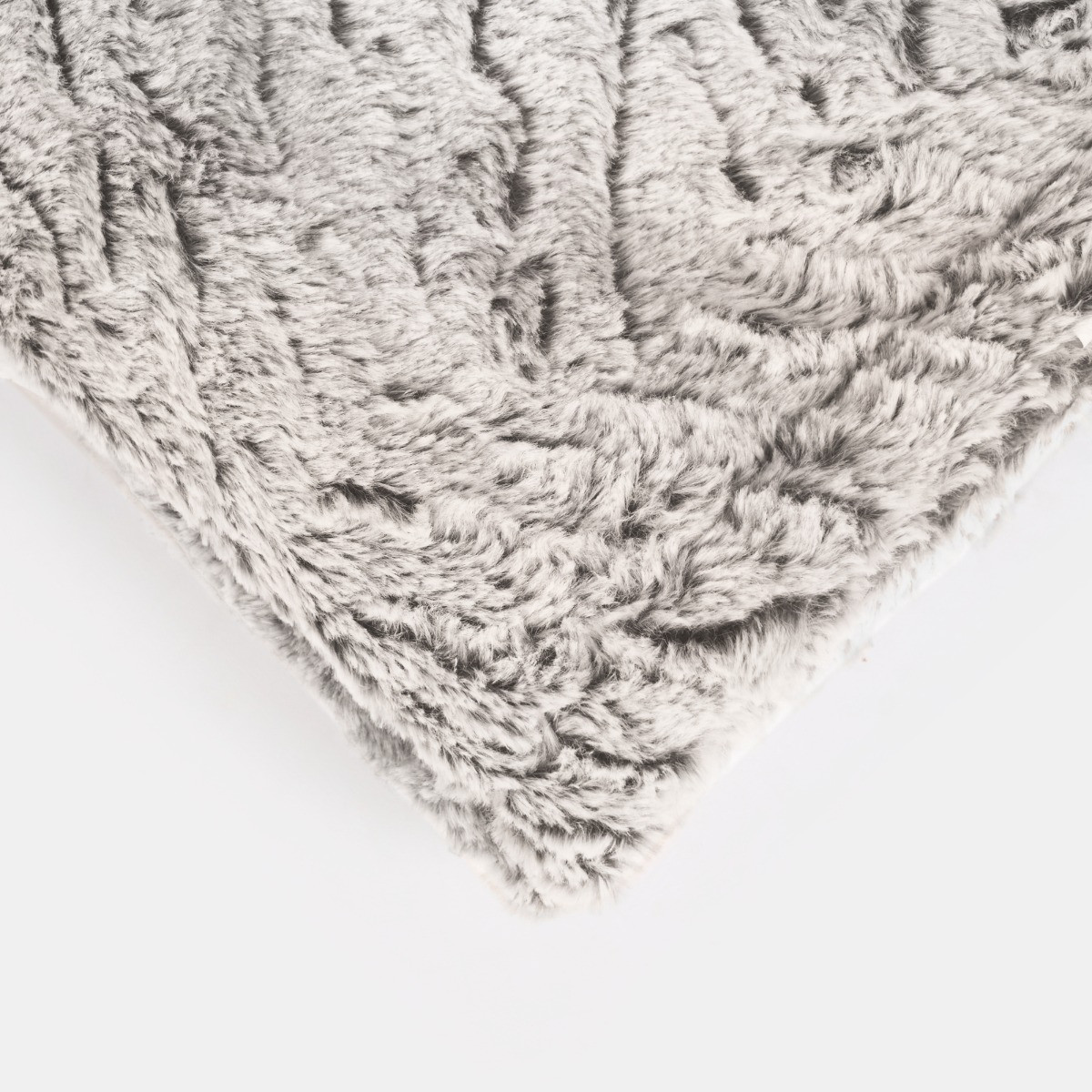 OHS Faux Fur Two Tone Throw - Natural >