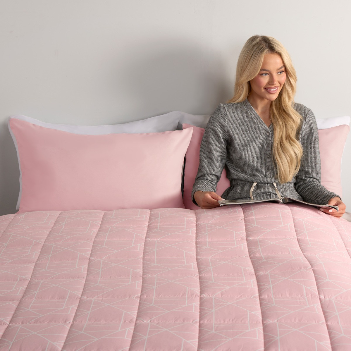 OHS Geometric Printed Weighted Blanket, Blush- 8KG>