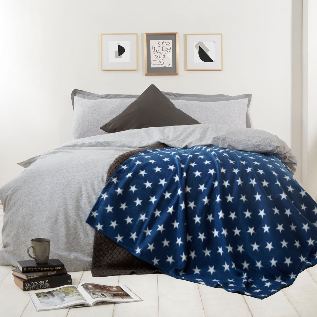 Dreamscene Star Print Fleece Throw, Navy - 200 x 240 cm>